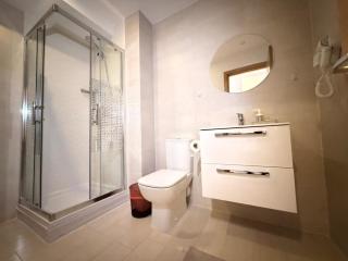 Ariana Deluxe Suites - 6