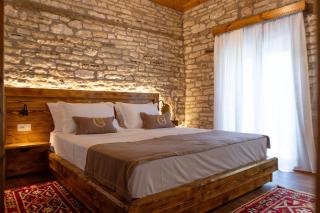 The Golden View Guesthouse - 1