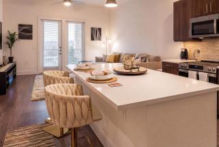 Luxury Executive Living - DART Rail - Workspace - 6