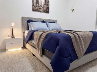 Luxury Executive Living - DART Rail - Workspace - 7