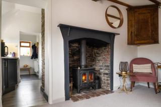 Lovely 2 Bedroom Countryside Retreat - 7