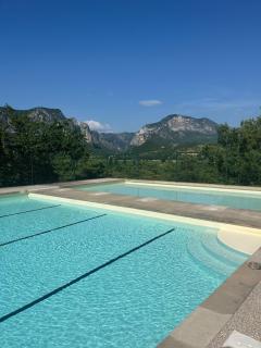 Maison avec piscine commune, proche de la forêt de Saoû - 0