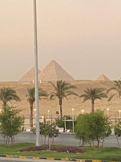 New White Pyramids Inn - 1