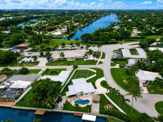 Pool, Hot Tub, Soccer Field, Tiki Hut, Sauna - 6