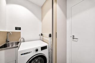 Lv 20 Private Luxury Apartment on Queens Wharf Residence - 9