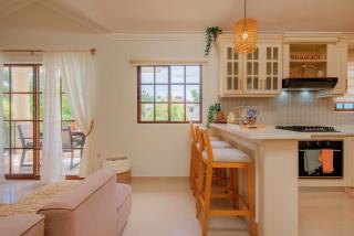 Rosa Hermosa | 2BR Pool View Condo - 8
