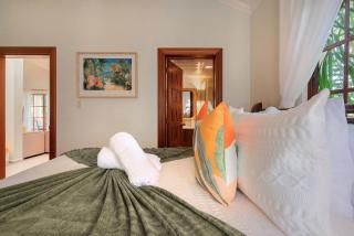 Rosa Hermosa | 2BR Pool View Condo - 2