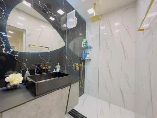 Modern Spacious Elegant Apartment by Seasons Park and Cascade , CITY CENTER - ЦЕНТР ГОРОДА - 7
