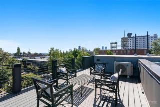 Capitol Hill private terrace & mountain views - 7