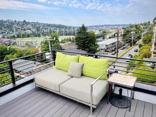 Sunset views with private terrace on Queen Anne - 2
