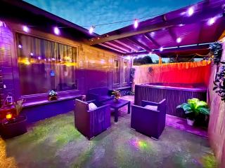 Private wellnes lodge with jacuzzi ,sauna and garden between Amsterdam Haarlem and Schiphol Airport - 3