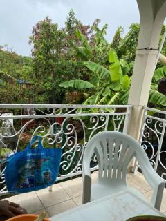 Large bedroom in a private host house with shared bathroom, garden, veranda, and free private parking - 5