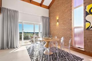 Panoramic Views 5BR 3BTH Family Home - 4