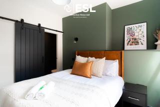 2QRD Central 5 Bed Townhouse LEISUREBUSINESS - 2