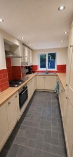 Family Home Near Beach Contractors welcome Sleeps6 - Folkestone - 5