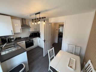 Contractor's Base 3 Bedroom Fast WiFi Big Parking - 7
