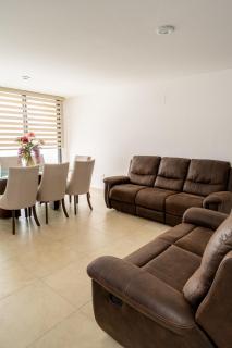 Vive Zibatá desde esta casa familiar - 8
