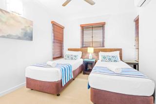 Bluewater Haven - Sweeping Lagoon Views with Pool - 3