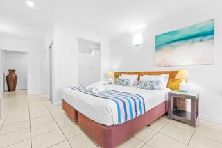 Bluewater Hideaway - Lagoon Outlook by Trinity Beach - 5