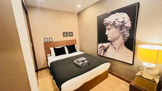 Modern family stay, Changklan Night barzar - 5