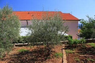 Apartments with parking space Mavarstica, Ciovo - 8439 - 1