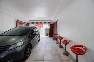 RedDoorz near Palmerah Station - 4