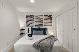 AmazingOlympicView-Modern-HotTub-AC-Parking-PetsOK - 4