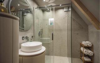 Gorgeous Home In Prozor With Sauna - 4