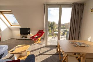 Modern Apartment Opposite Hagley Park with Free Parking - 7