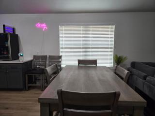 Lovely New Home near Resort Downtown OU Hospitals - 3