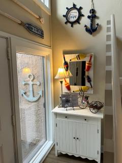 In the Heart of Harbour Town 2BR 2BA Pool Access Close to Beach - 6