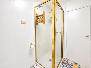 Audrey Entire Apartment Beachside with private yard, Tram access, F1, WiFi and Free Parking Included - 0