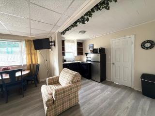 Crosswinds Motel - 5
