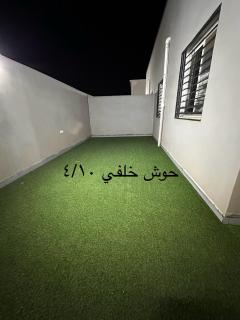 شقة ثلاث غرف نوم ووصالة ومطبخ وحوش مستقل - 1