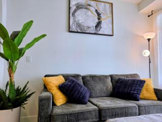 2 bedroom heart of Central Surrey - 7