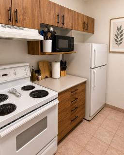 Downtown Vancouver I Free Parking & free bikes I Sleeps 4 - 6