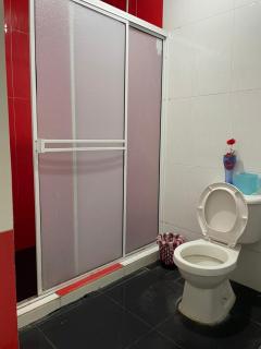 Habitacion para solo mujeres cama 2x2 con Baño Compartido - 3