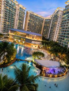 Azure Urban Resort by Casa Suites - 8
