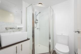 LaneStay - CBD 2BR Living Near Melbourne Central - 4