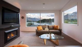 Walk to town 5 bedroom house spa pool table - 8