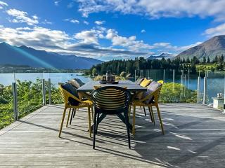 Walk to town 5 bedroom house spa pool table - 7