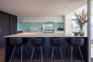 Walk to town 5 bedroom house spa pool table - 6