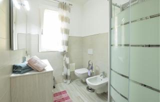 Gorgeous Apartment In Dubino With Wifi - 2
