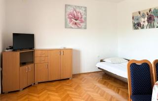 Cozy Apartment In Kustici With Wifi - 8
