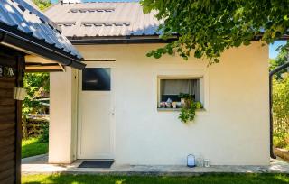 3 Bedroom Cozy Home In Otes - 1