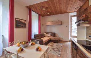Awesome Apartment In Edolo With Wifi - 2