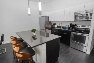2BR Stylish Westown 5 minutes to Deer District - 7