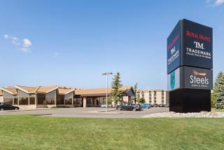 Royal Hotel West Edmonton, Trademark Collection by Wyndham - 0