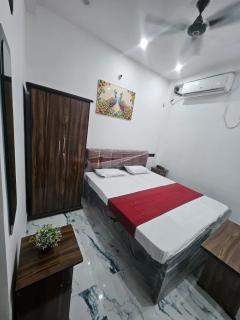 HOTEL ABHIANK RESIDENCY RESTAURANT & BANQUET Hall - 6
