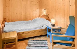 4 Bedroom Lovely Home In Nordfjordeid - 3